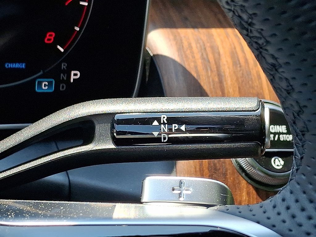 Thumbnail: 2025 Mercedes-Benz GLC - 12