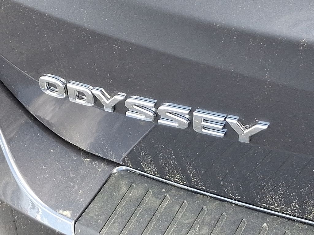 2025 Honda Odyssey Touring 11