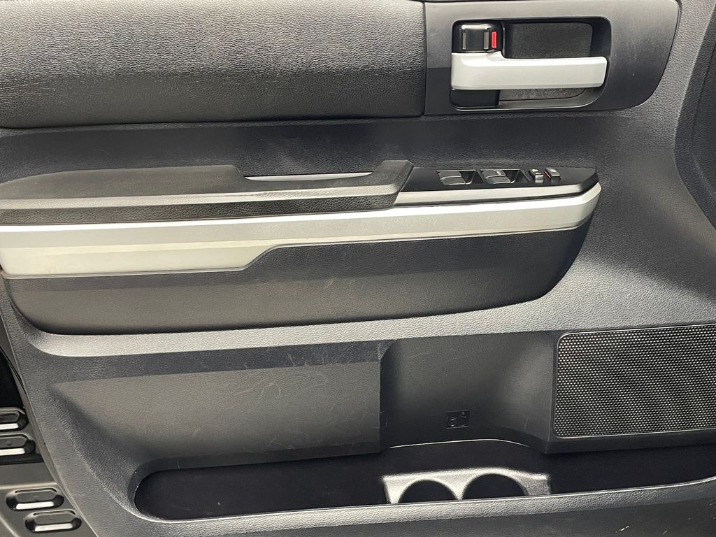 Thumbnail: 2014 Toyota Tundra - 20