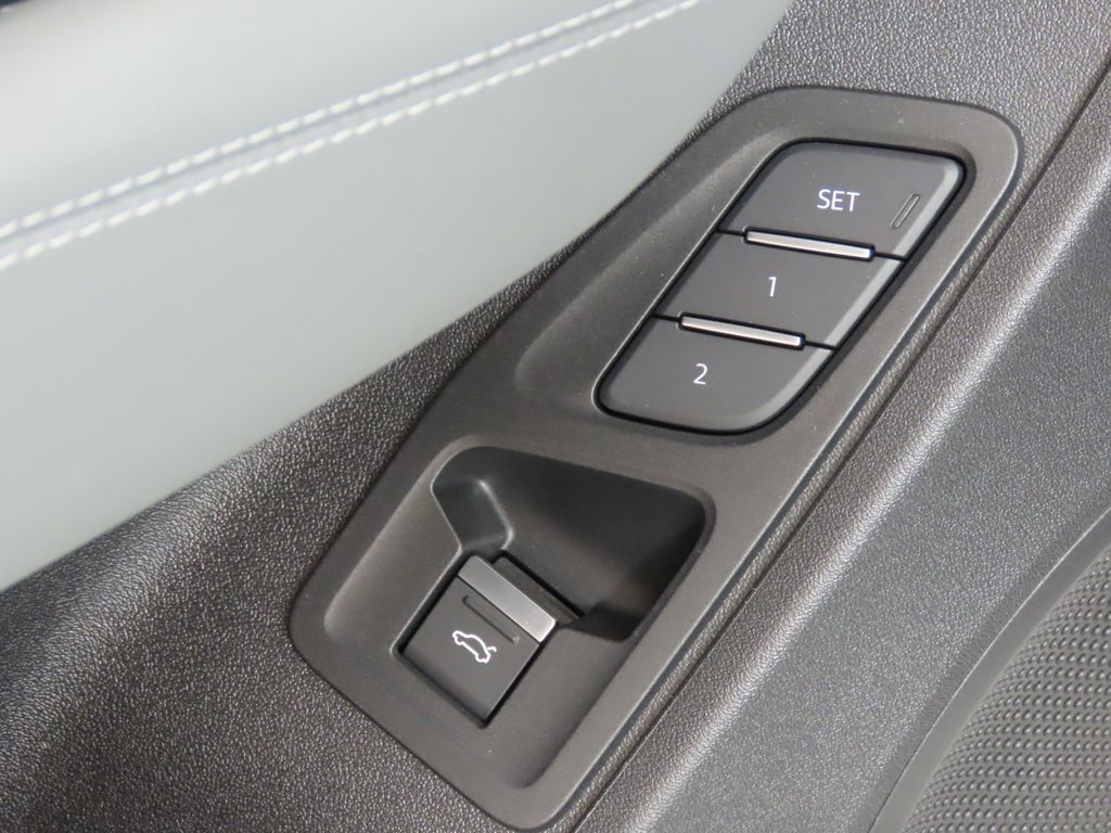 Thumbnail: 2026 Audi Q3 - 31