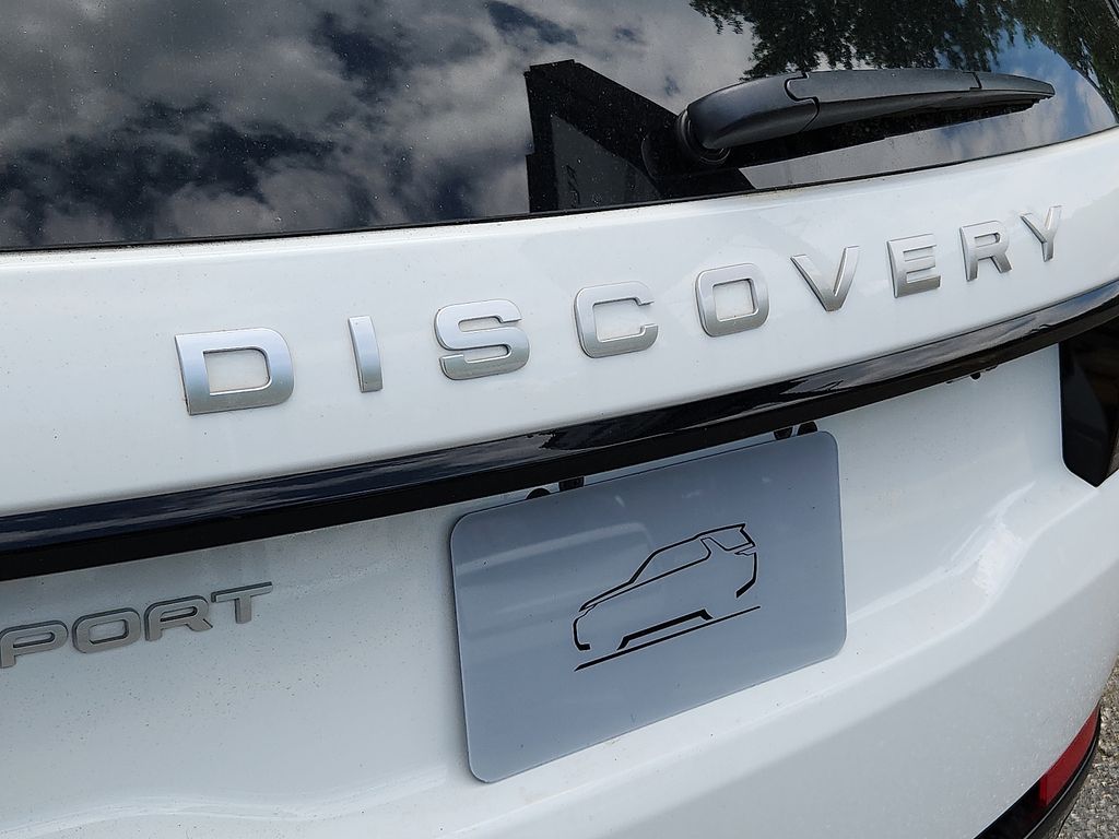 2024 Land Rover Discovery Sport S 31