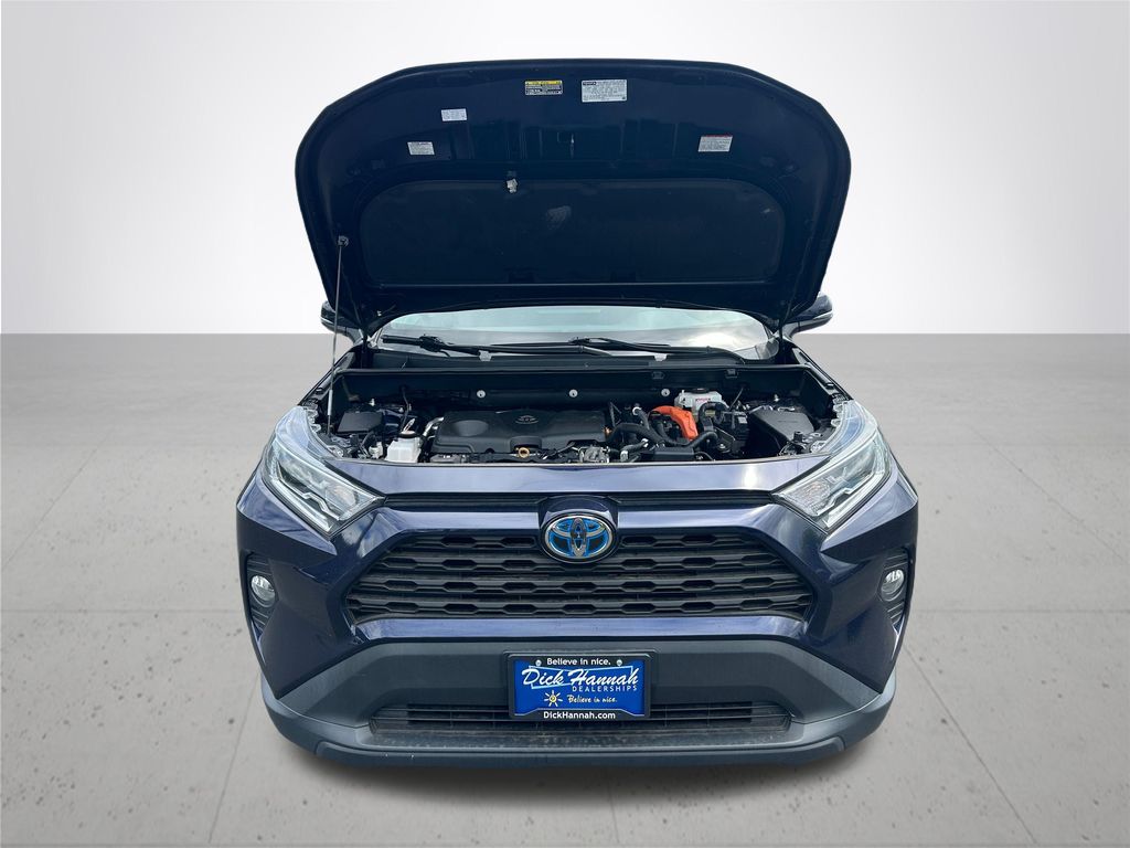 2020 Toyota RAV4 Hybrid XLE