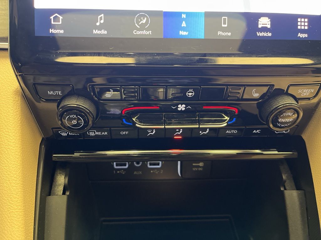 Thumbnail: 2024 Jeep Grand Cherokee - 19