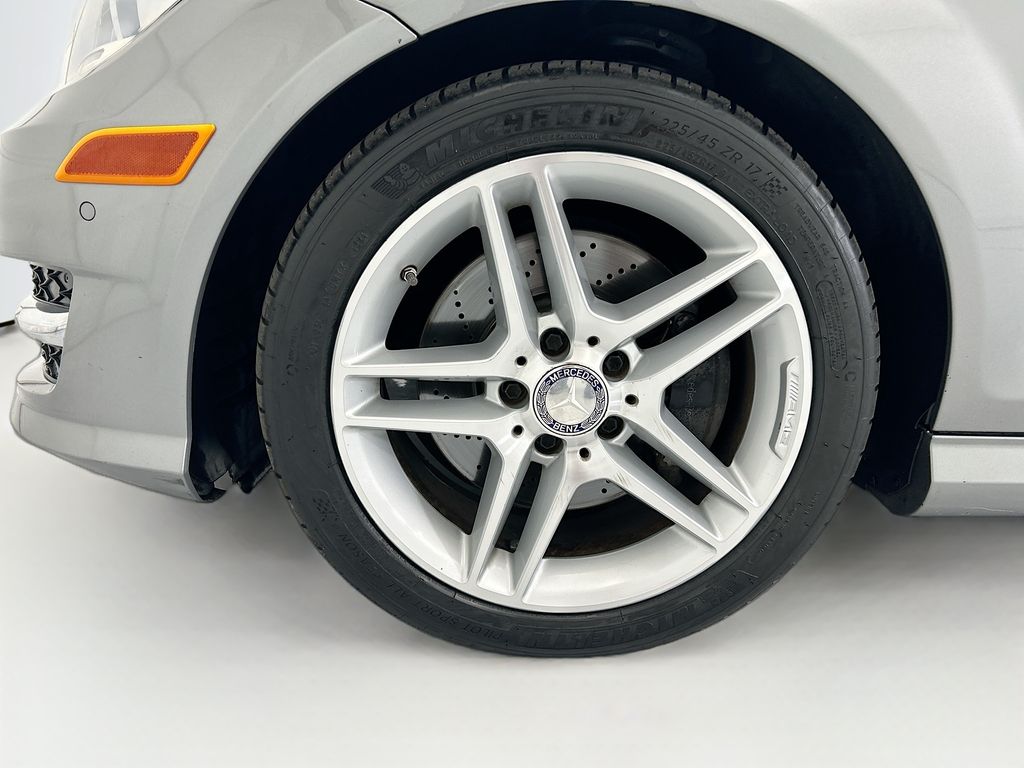 Thumbnail: 2013 Mercedes-Benz C-Class - 29