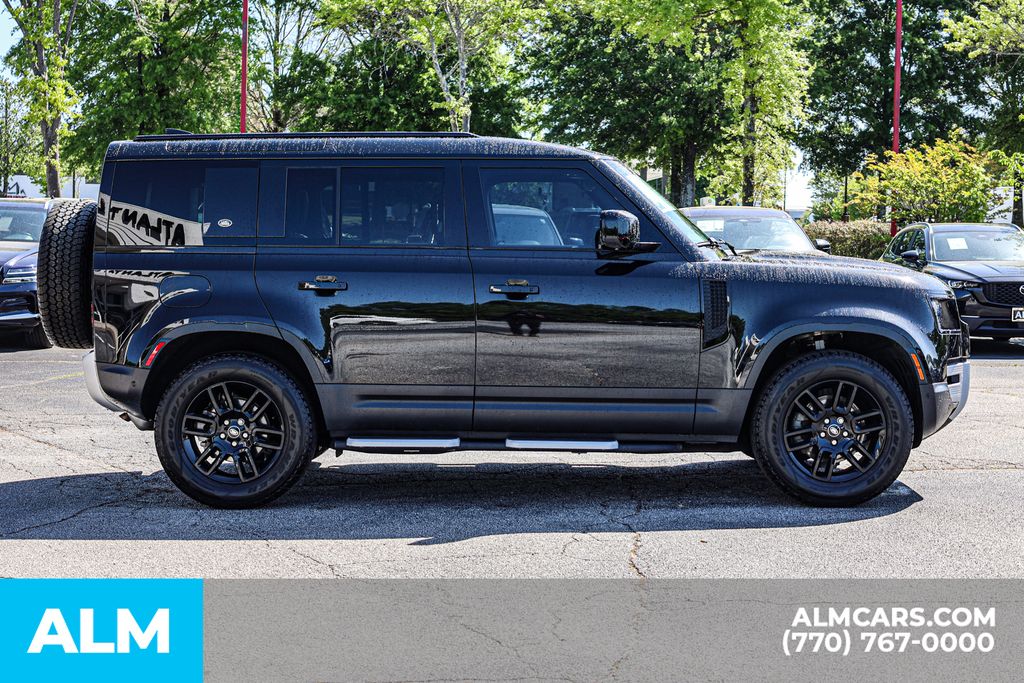 Used 2023 Black Land Rover S image 10