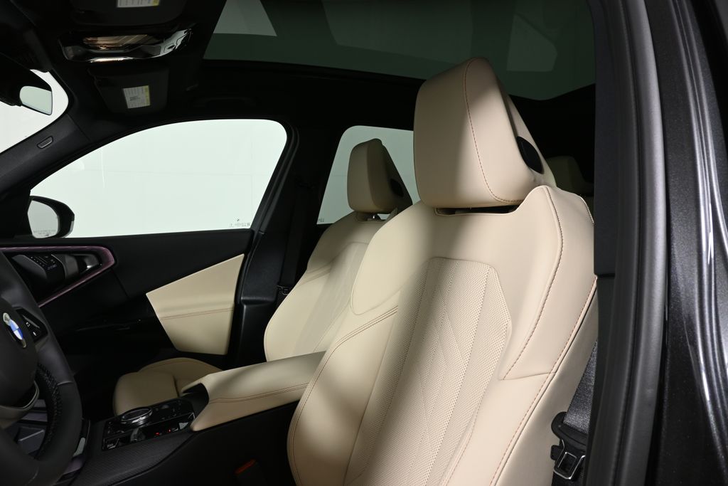 Thumbnail: 2026 BMW X3 - 16