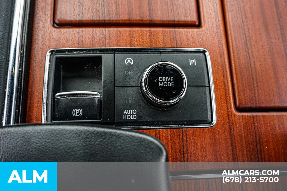 Used 2024 Black Lincoln Reserve image 45