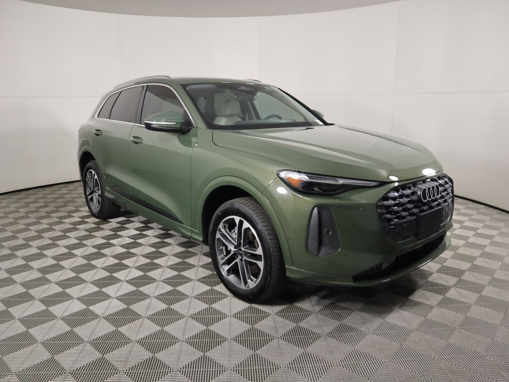 Thumbnail: 2025 Audi Q5 - 4