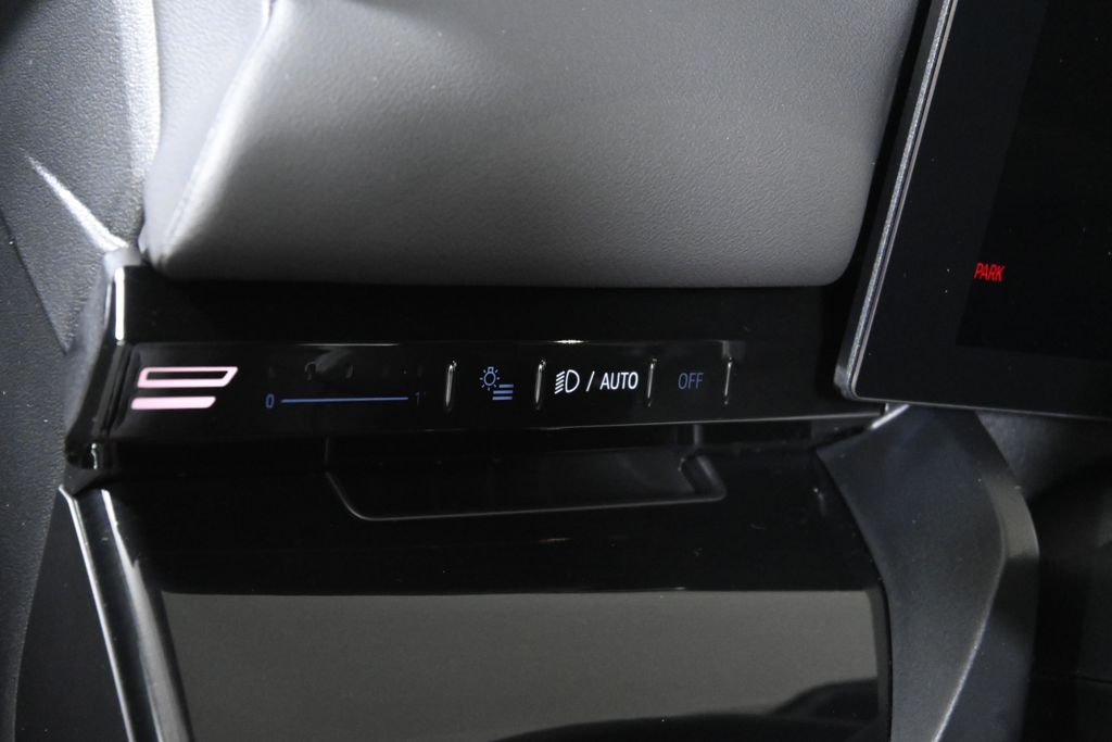 Thumbnail: 2026 BMW 5 Series - 27