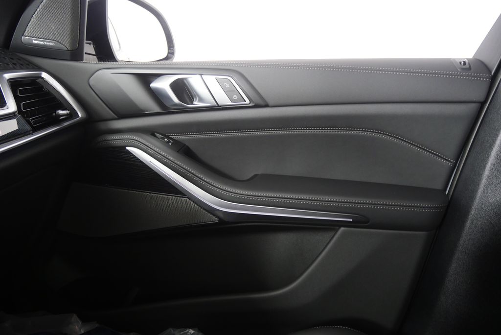 Thumbnail: 2026 BMW X5 - 22