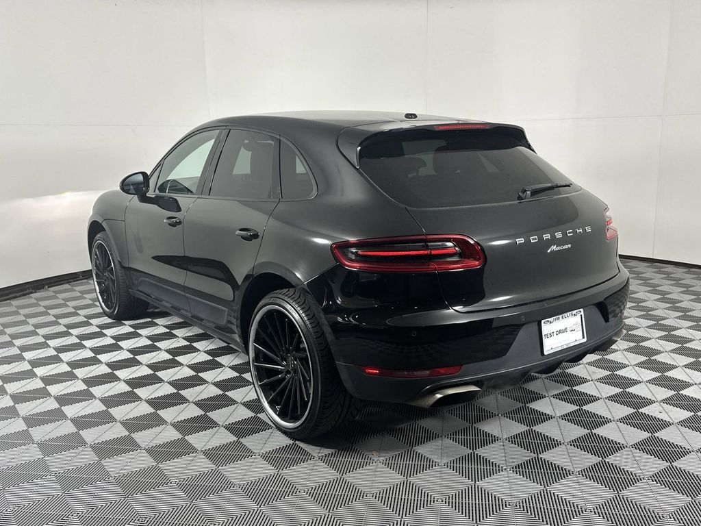 2018 Porsche Macan Base 5