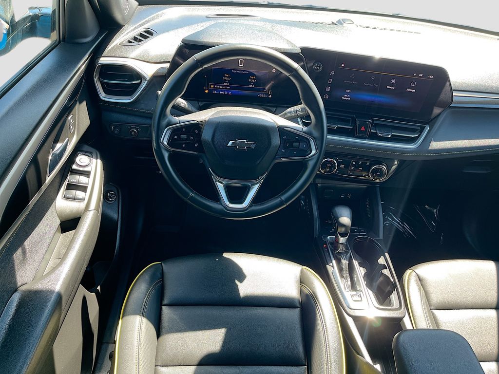 Used 2025 Blue Chevrolet ACTIV image 20