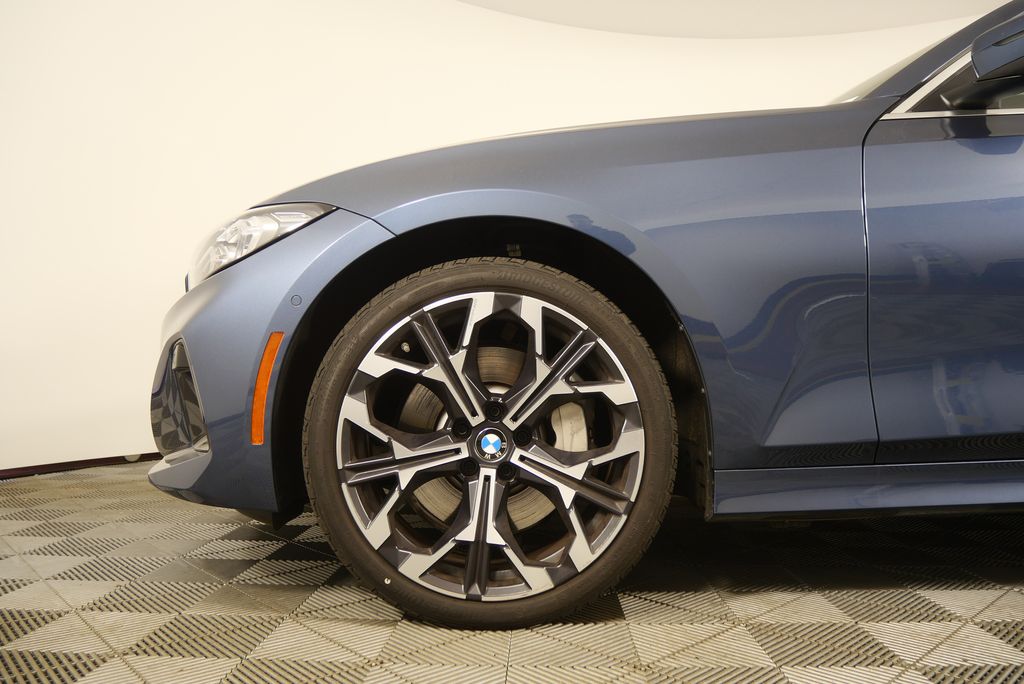 Thumbnail: 2025 BMW 3 Series - 7