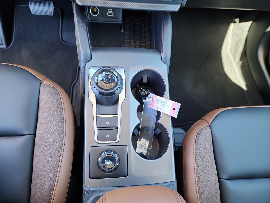 2025 Ford Bronco Sport Outer Banks photo