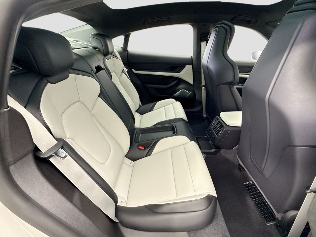 Thumbnail: 2026 Porsche Taycan - 23