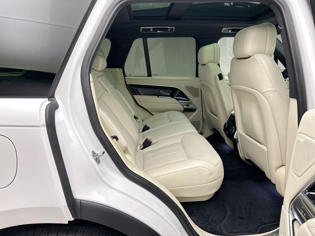 Thumbnail: 2025 Land Rover Range Rover - 7