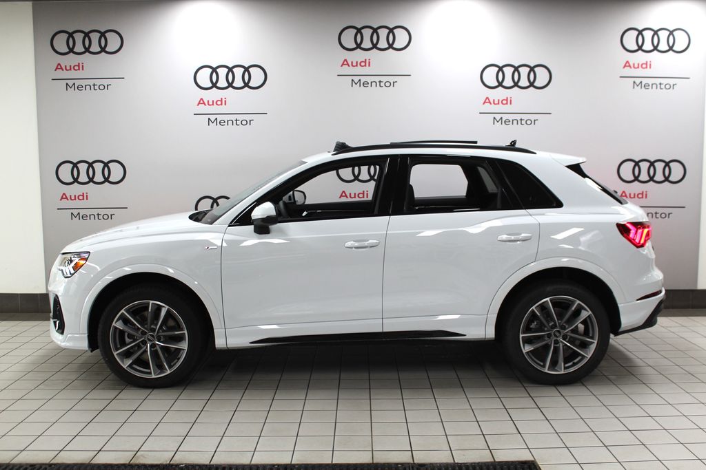 Thumbnail: 2025 Audi Q3 - 3
