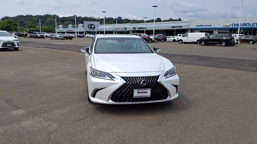 Used 2022 Lexus ES Sedan
