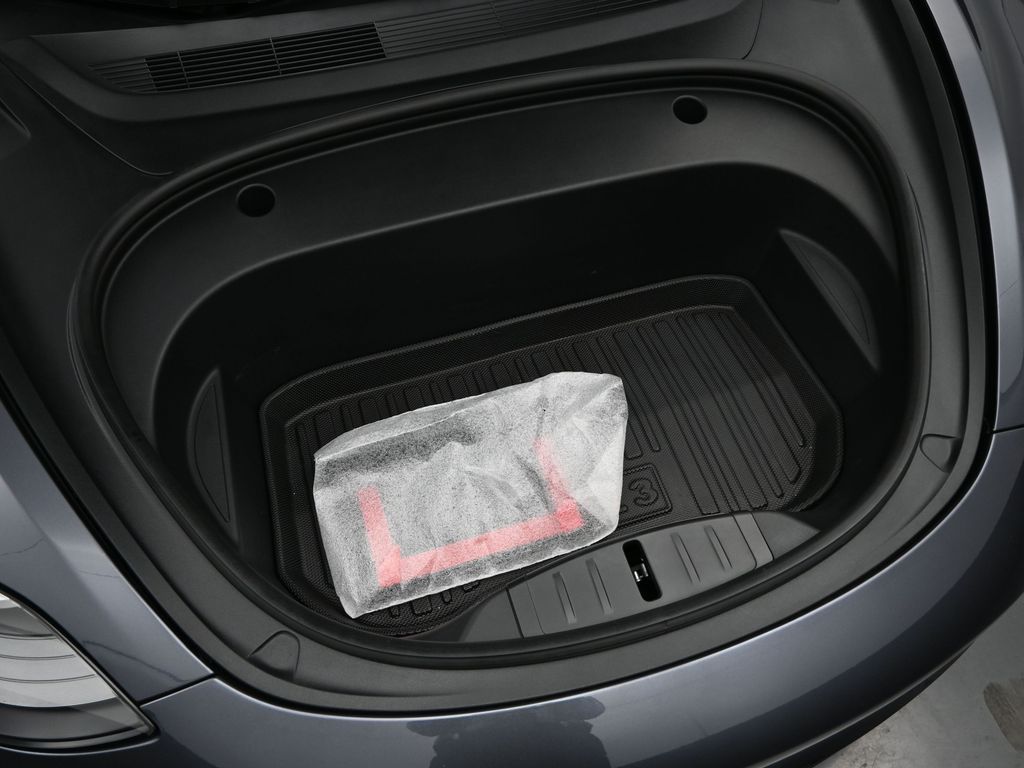 2021 Tesla Model 3 Standard Range Plus Rear-Wheel Drive