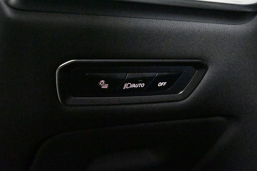 Thumbnail: 2025 BMW X7 - 28