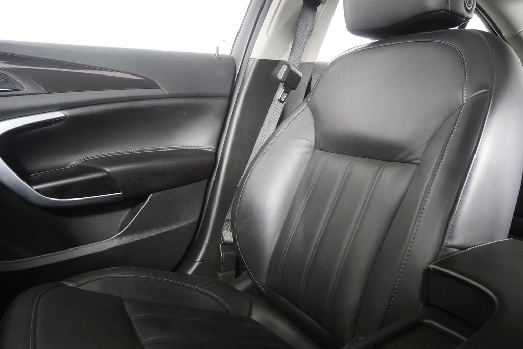 Thumbnail: 2015 Buick Regal - 26