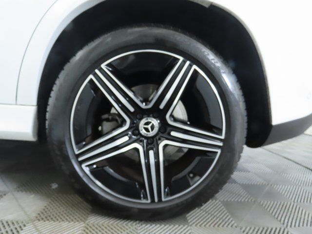 Thumbnail: 2025 Mercedes-Benz GLE - 32