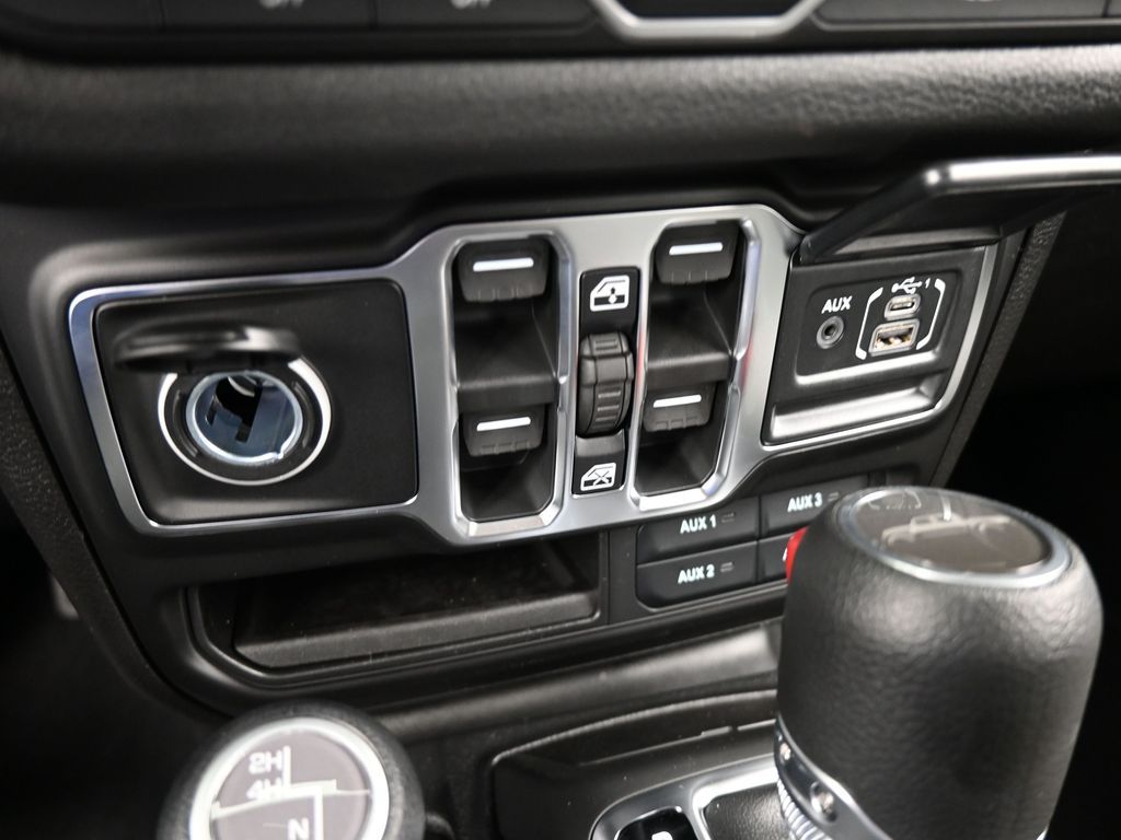 New 2026 Anvil Clearcoat Jeep Sport image 18