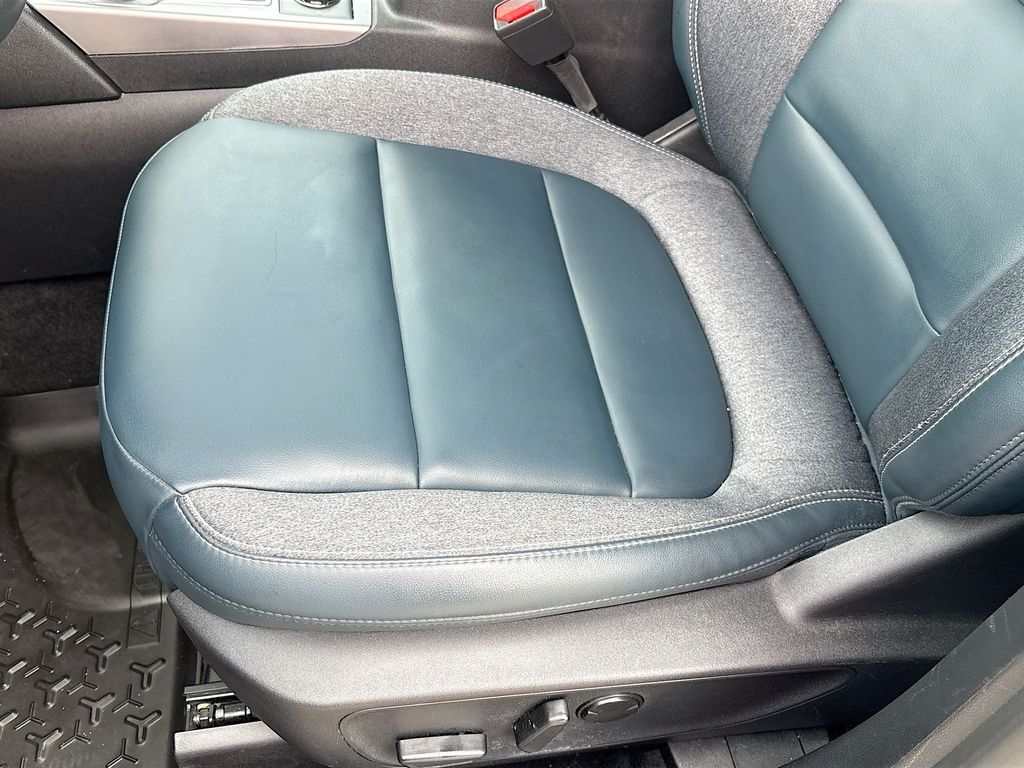 Used 2024 Gray Ford Outer Banks image 19