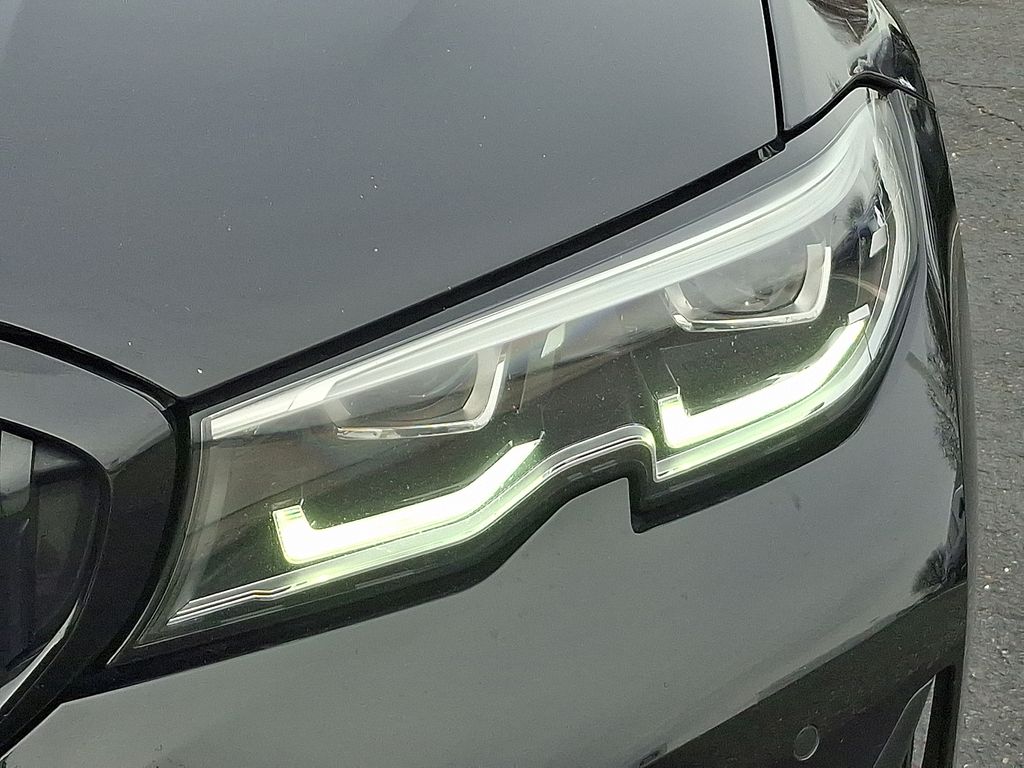 Thumbnail: 2019 BMW 3 Series - 9