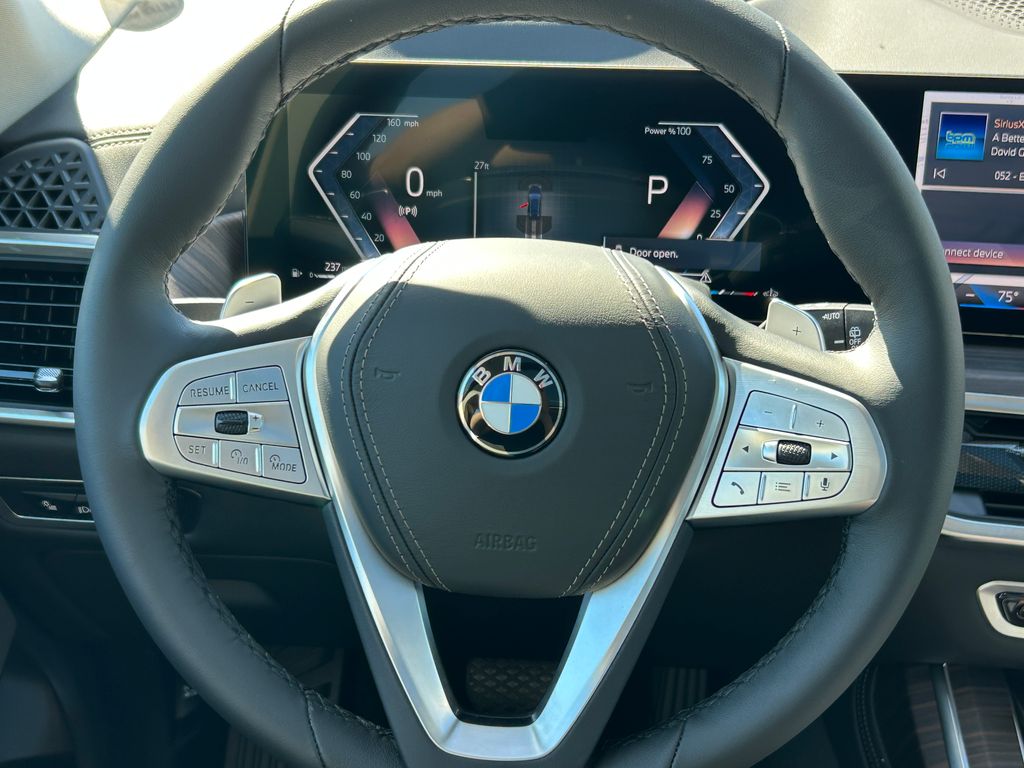 Thumbnail: 2026 BMW X7 - 18