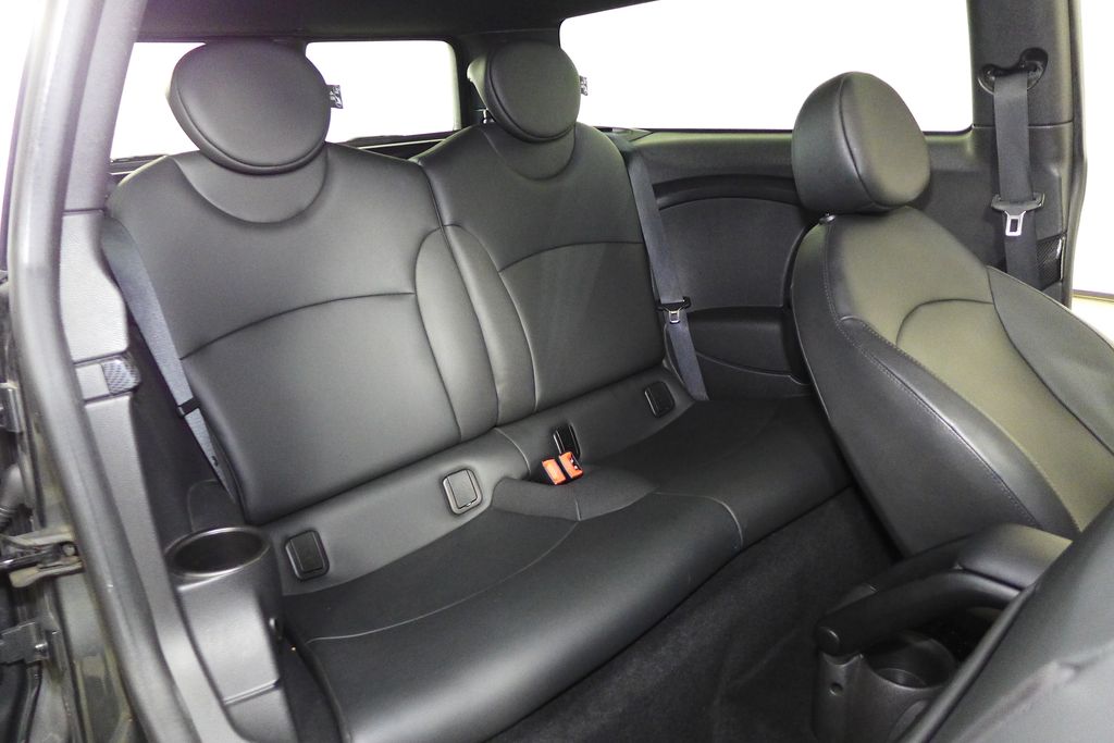 Thumbnail: 2011 MINI Cooper Clubman - 22