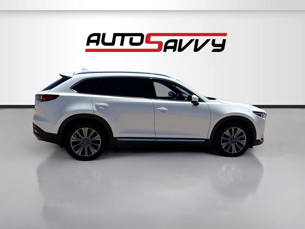 Used 2023 White Mazda Signature image 8
