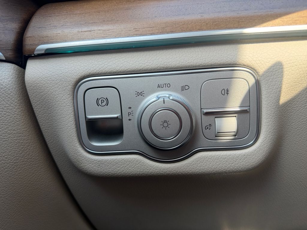 used 2022 Mercedes-Benz GLE car, priced at $32,767
