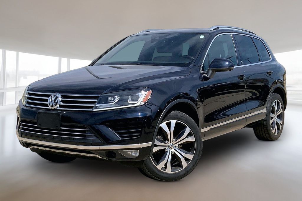 Moonlight Blue 2017 Volkswagen Touareg SUV / Crossover 8-Speed Automatic