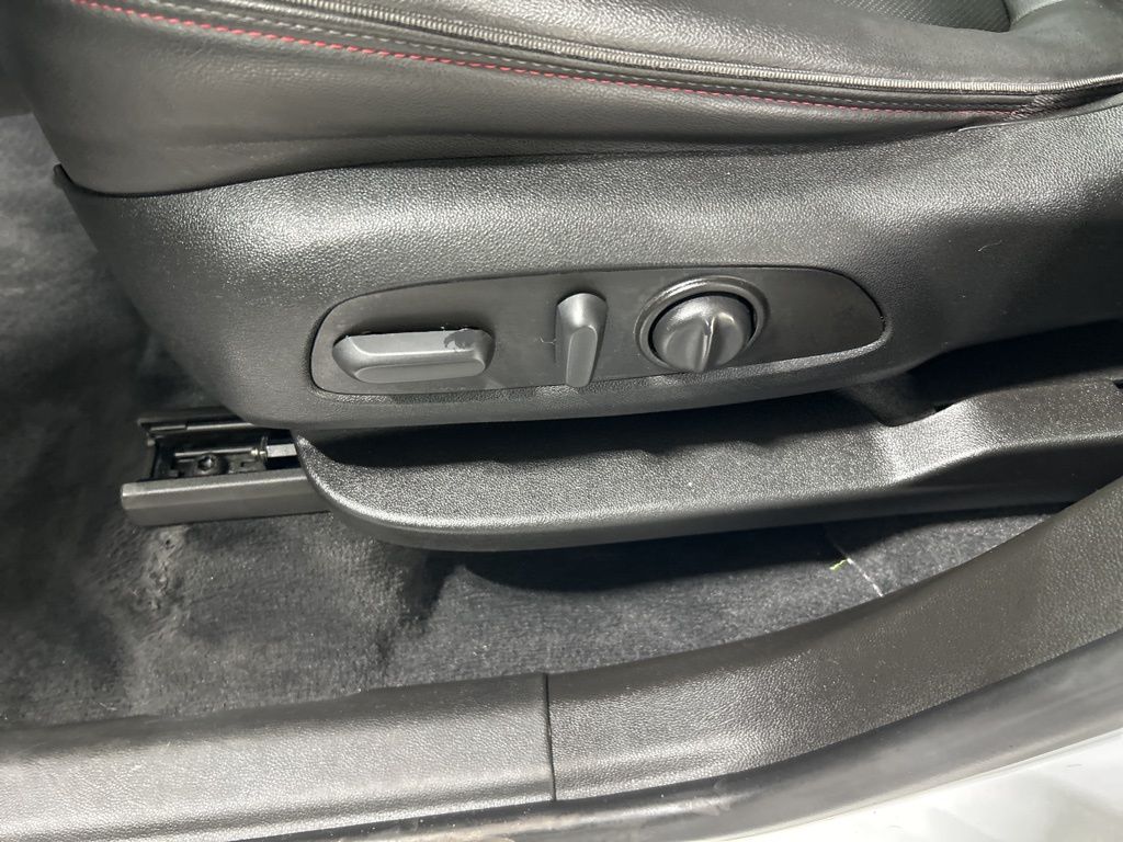 used 2023 Chevrolet Traverse car, priced at $37,380