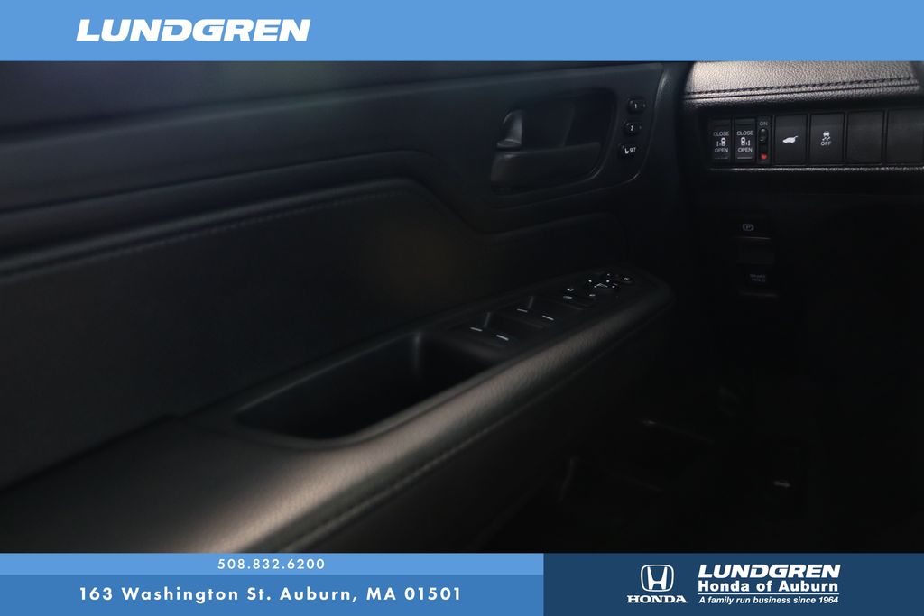Used 2025 Honda Odyssey Van