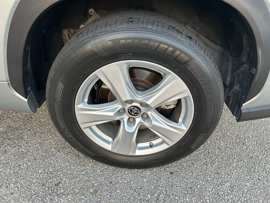 Thumbnail: 2021 Toyota Highlander - 9