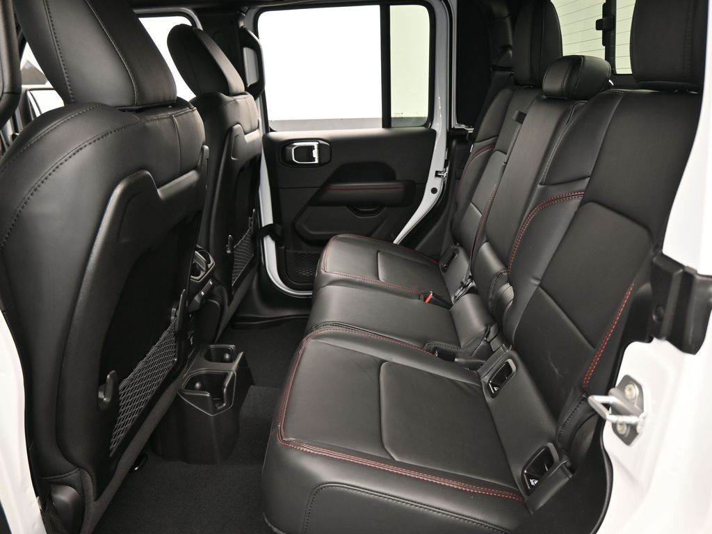 New 2026 Bright White Clearcoat Jeep Rubicon image 31