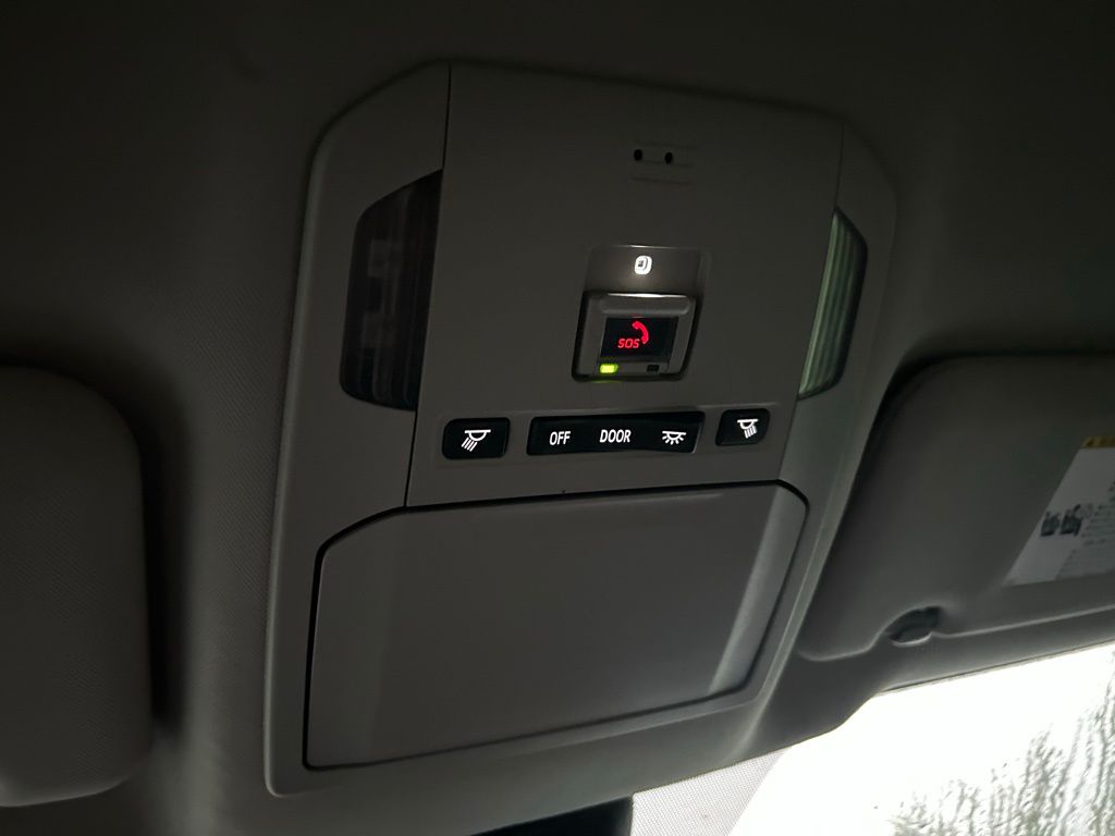 Thumbnail: 2023 Toyota Highlander - 30
