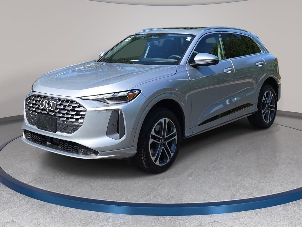 Florett Silver 2026 Audi Q5 SUV / Crossover All-Wheel Drive 7-Speed Automatic