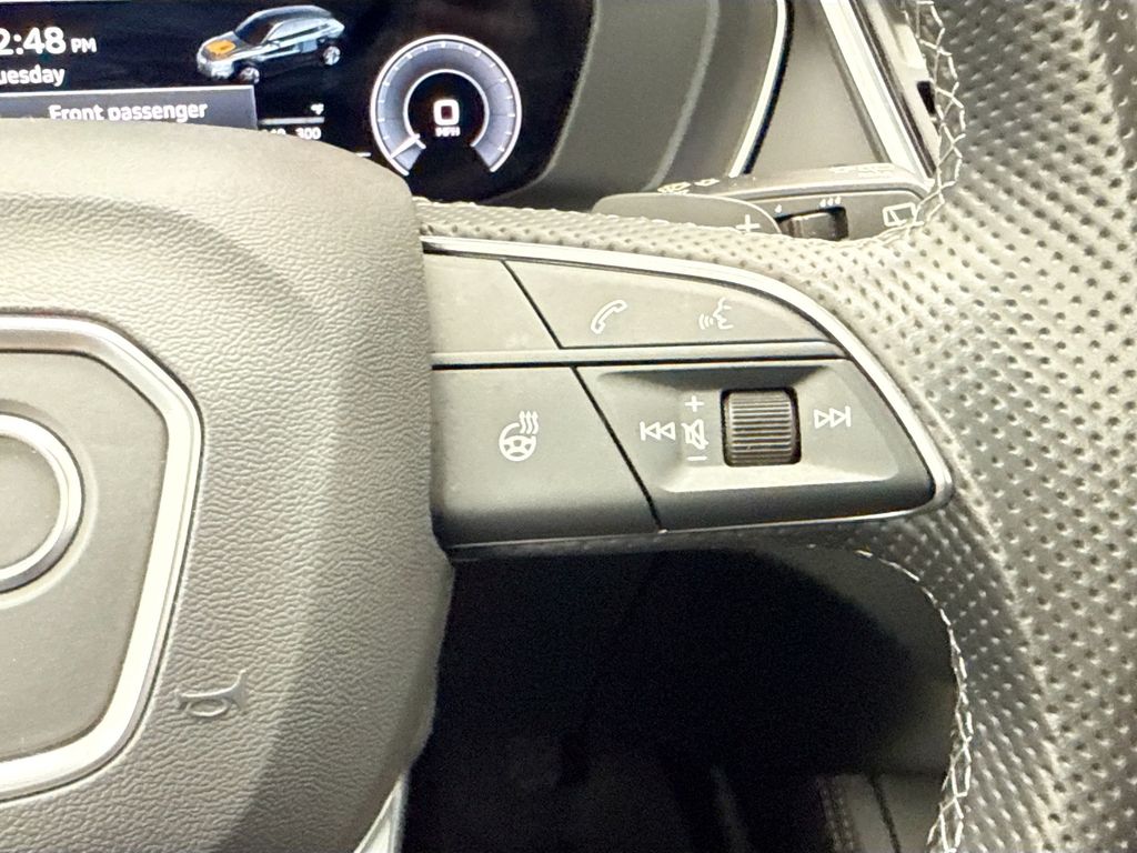 Thumbnail: 2022 Audi Q5 - 12