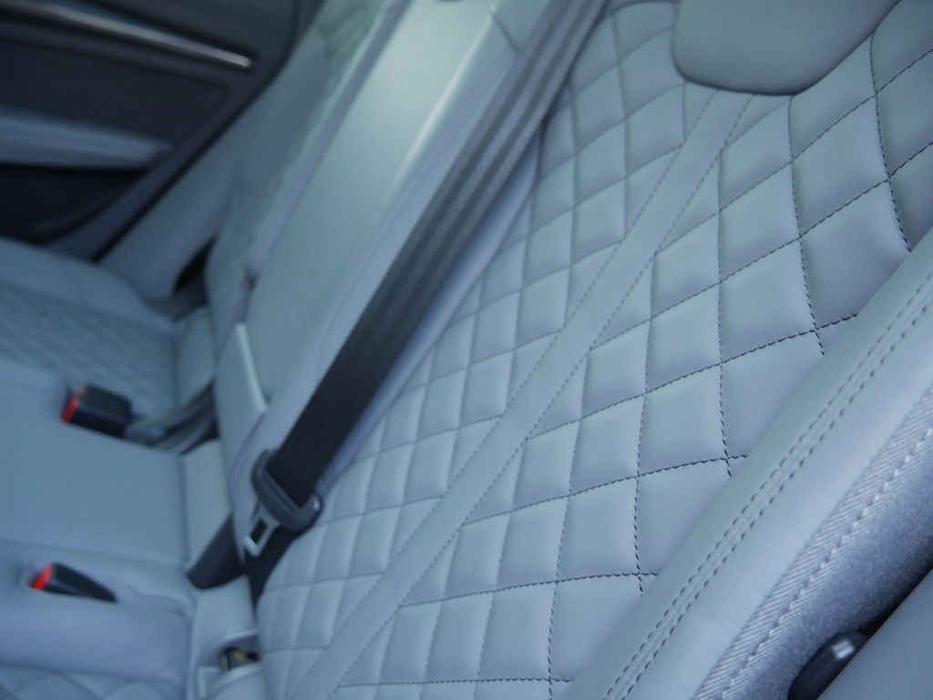 Thumbnail: 2023 Audi SQ5 - 23