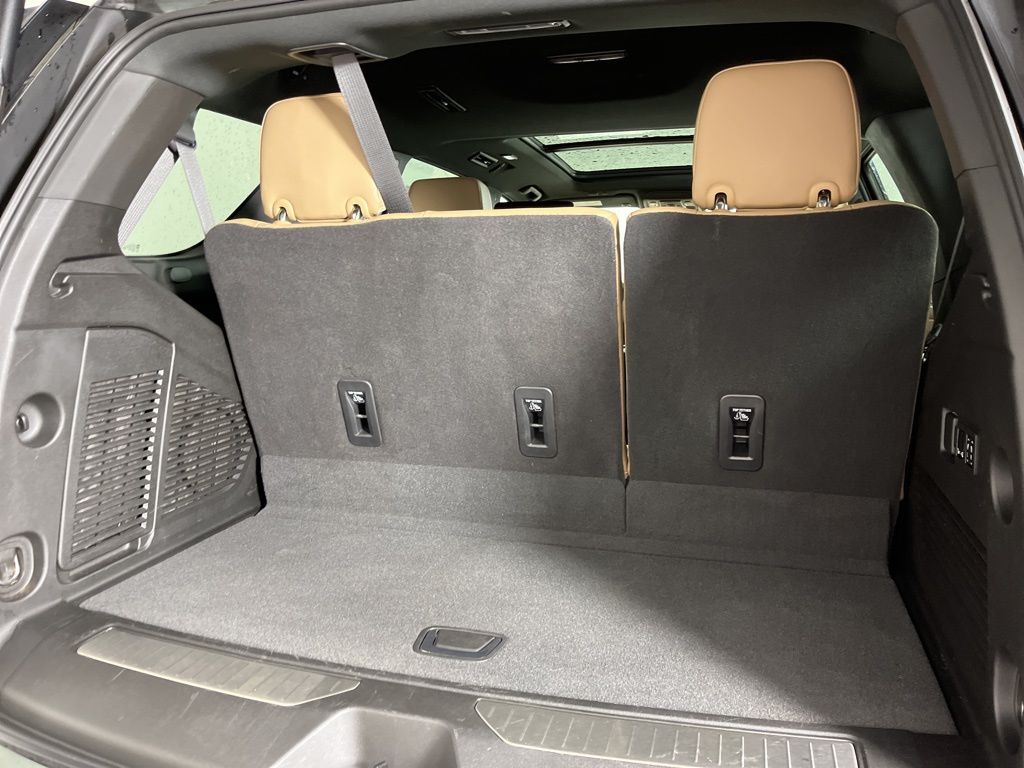 Thumbnail: 2023 Chevrolet Tahoe - 14