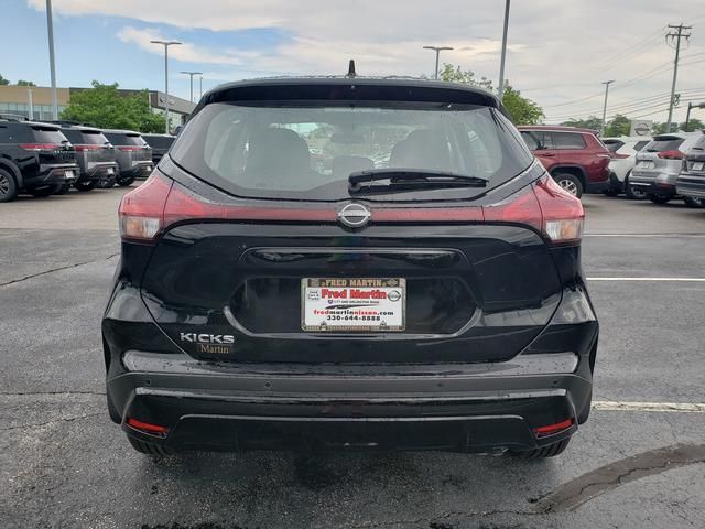 new 2025 Nissan Kicks Play car, priced at $21,149