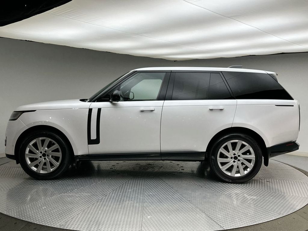 Thumbnail: 2026 Land Rover Range Rover - 2