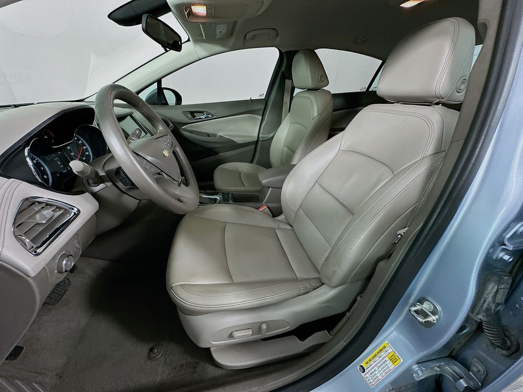 Thumbnail: 2017 Chevrolet Cruze - 20