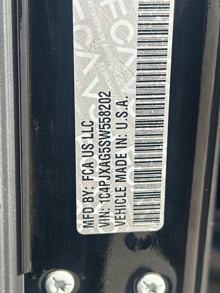 Used 2025 Jeep Wrangler SUV