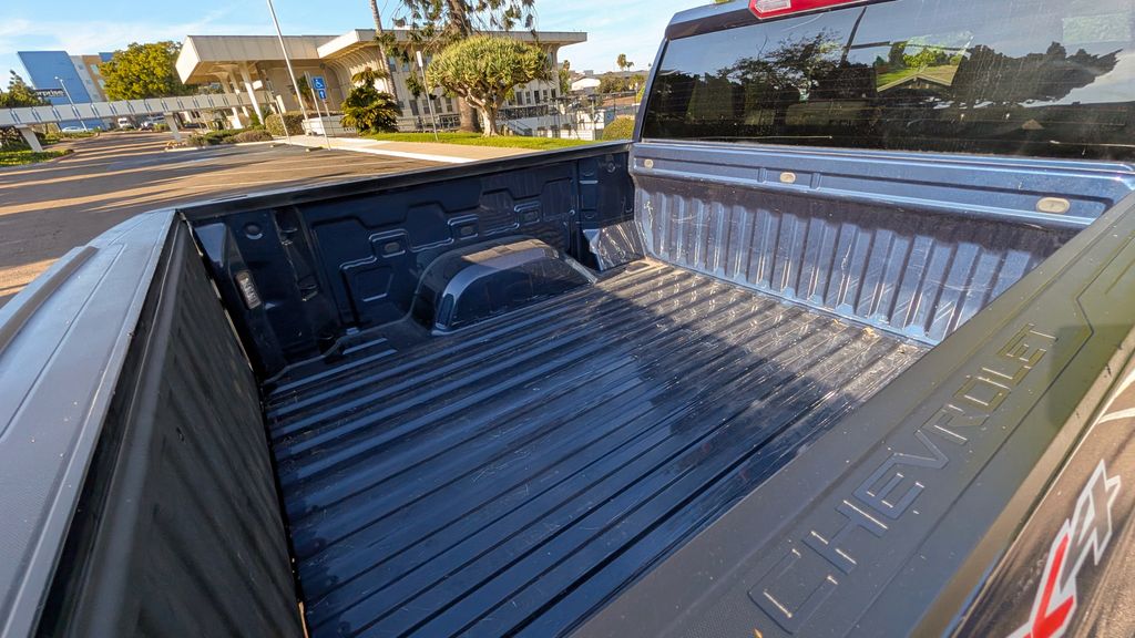 Used 2022 Chevrolet Silverado 1500 LT 4D Crew Cab