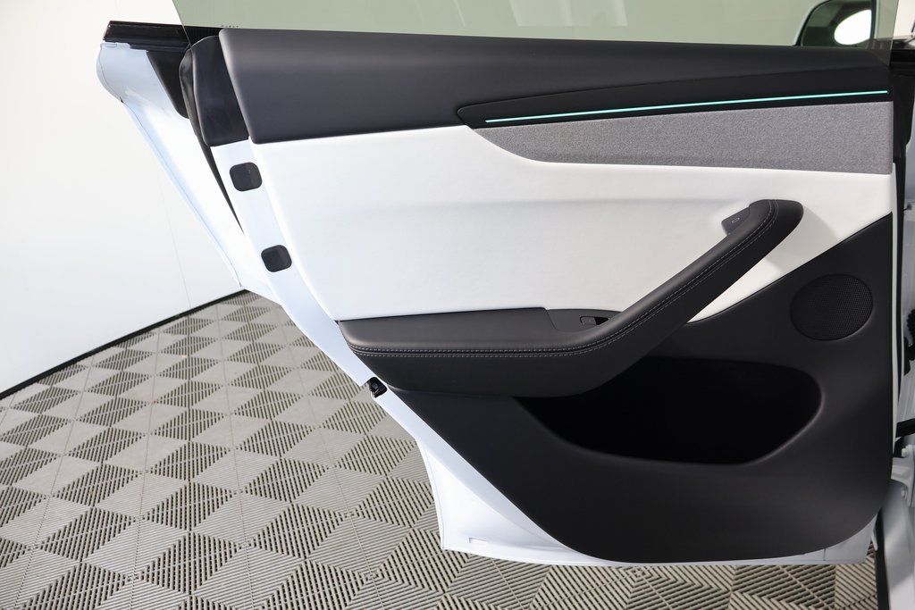 Thumbnail: 2026 Tesla Model Y - 13