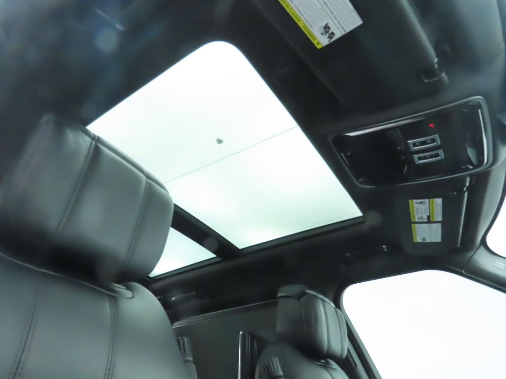 Thumbnail: 2021 Land Rover Range Rover - 19